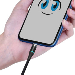 Magnetic charging cable that facilitates the charging